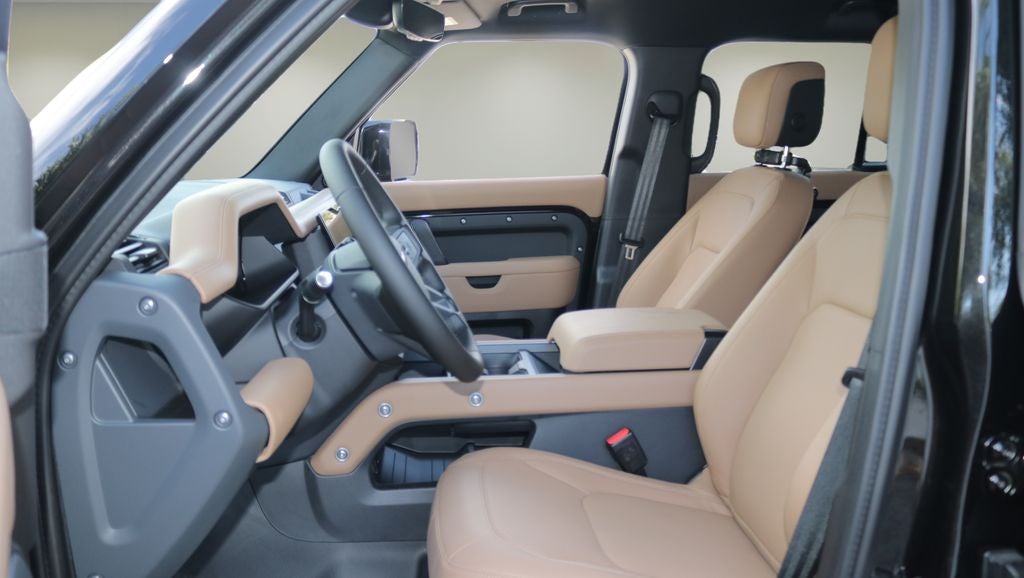 2026 Land Rover Defender 110 X-Dynamic SE