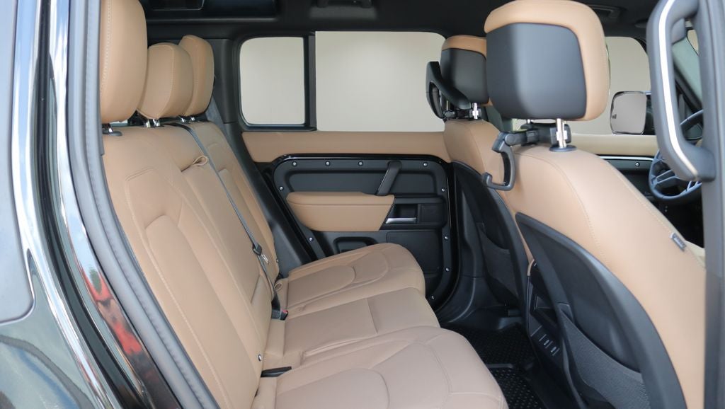 2026 Land Rover Defender 110 X-Dynamic SE