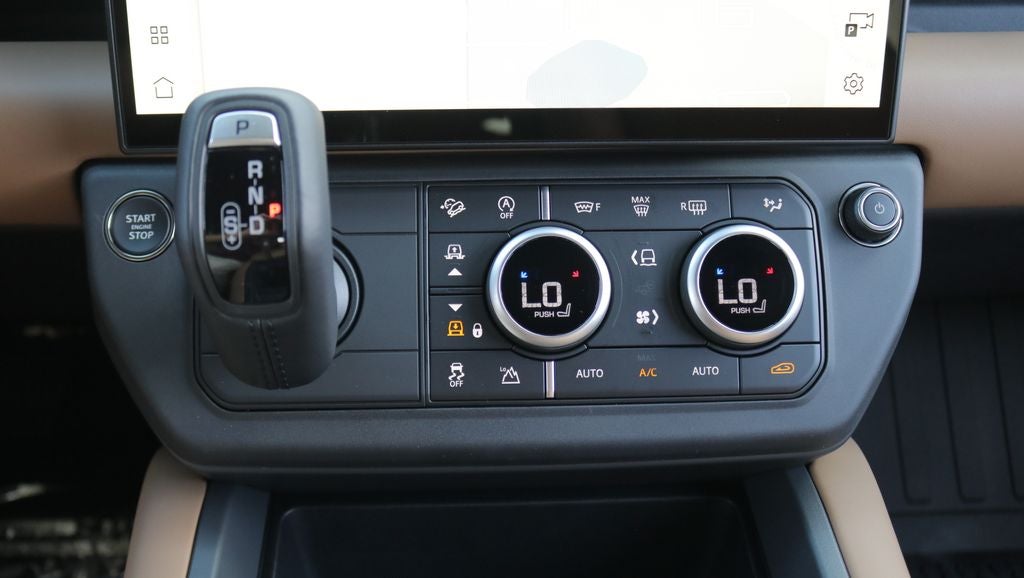 2026 Land Rover Defender 110 X-Dynamic SE