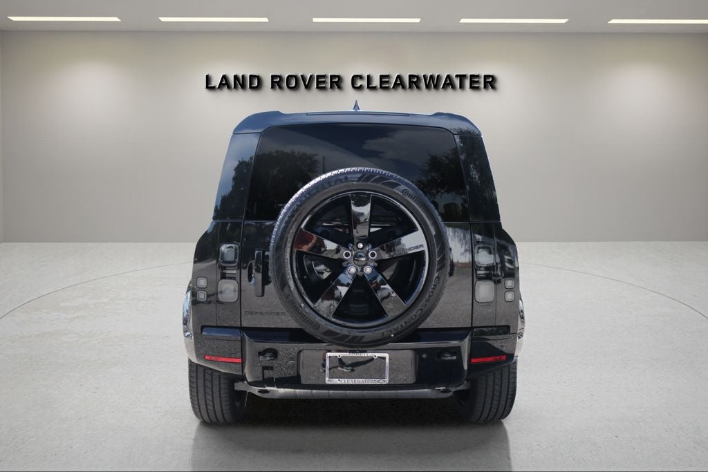 2026 Land Rover Defender 110 X-Dynamic SE