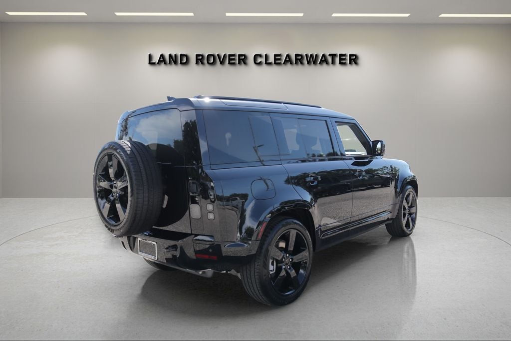 2026 Land Rover Defender 110 X-Dynamic SE