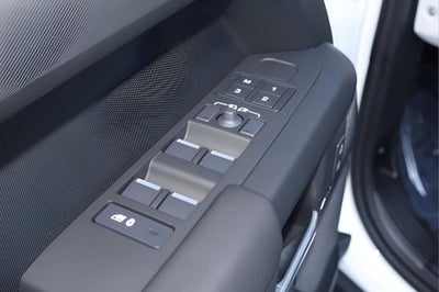 2026 Land Rover Defender 110 X-Dynamic SE