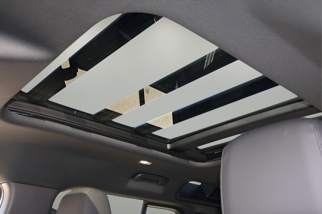 2026 Land Rover Defender 110 X-Dynamic SE