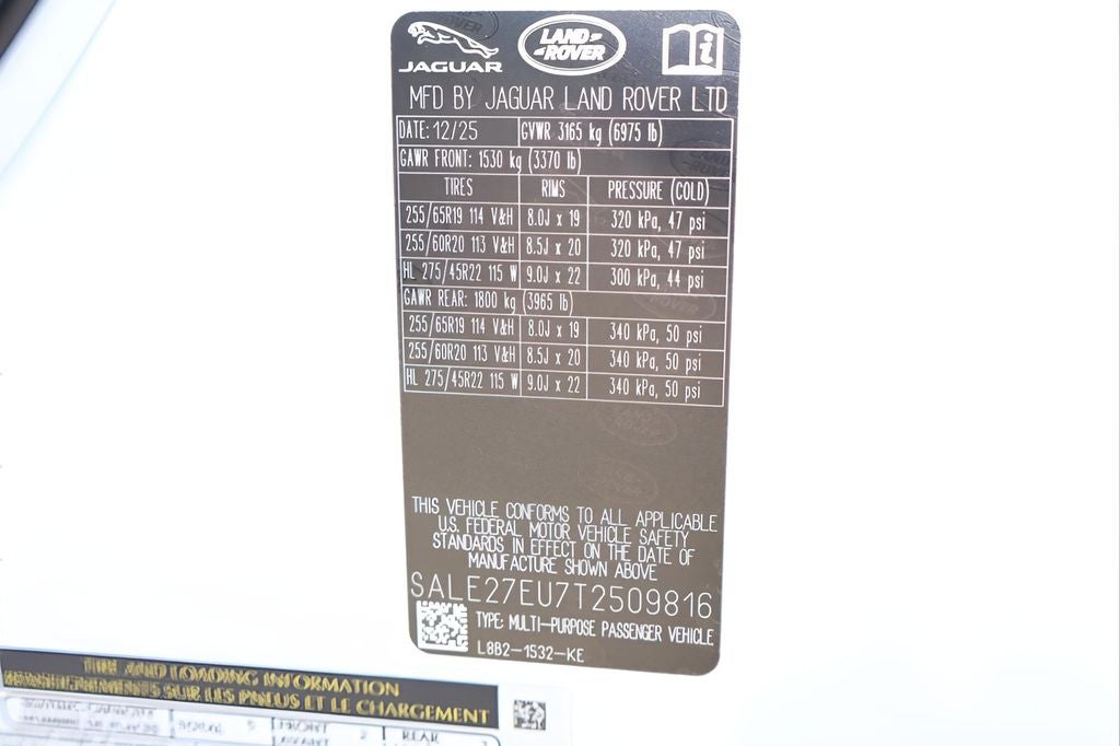 2026 Land Rover Defender 110 X-Dynamic SE