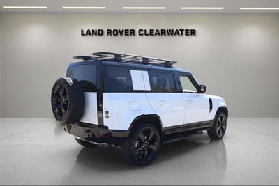 2026 Land Rover Defender 110 X-Dynamic SE