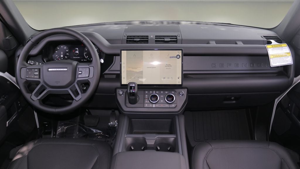 2026 Land Rover Defender 110 X-Dynamic SE