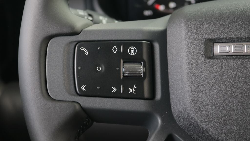 2026 Land Rover Defender 110 X-Dynamic SE
