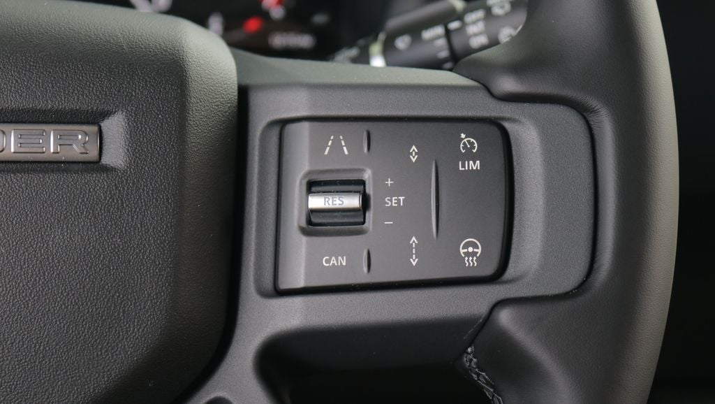 2026 Land Rover Defender 110 X-Dynamic SE