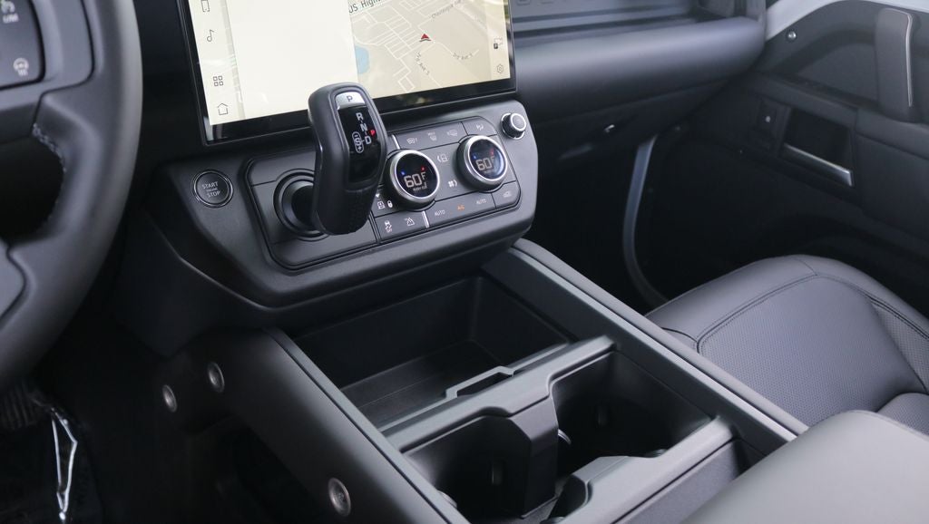 2026 Land Rover Defender 110 X-Dynamic SE