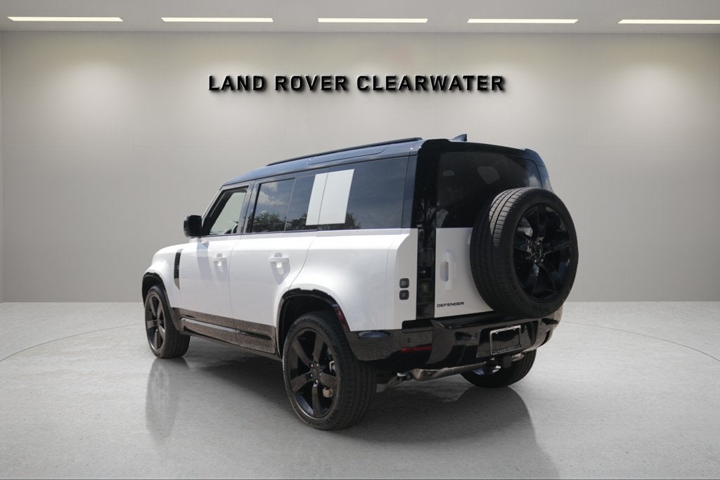 2026 Land Rover Defender 110 X-Dynamic SE