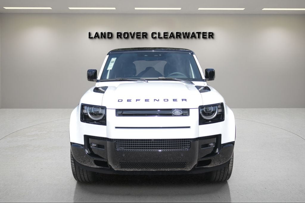 2026 Land Rover Defender 110 X-Dynamic SE