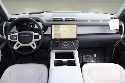 2026 Land Rover Defender 110 X-Dynamic SE
