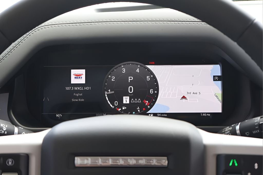 2026 Land Rover Defender 110 X-Dynamic SE