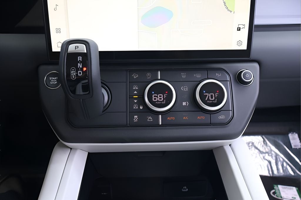 2026 Land Rover Defender 110 X-Dynamic SE