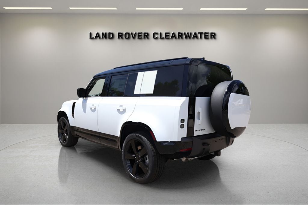 2026 Land Rover Defender 110 X-Dynamic SE