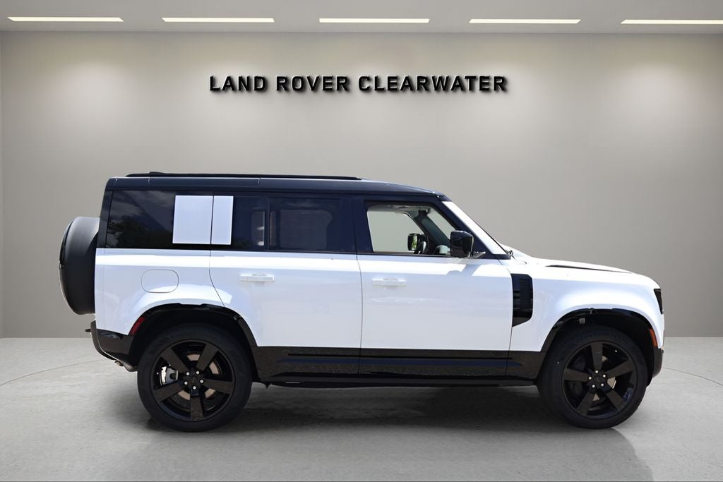 2026 Land Rover Defender 110 X-Dynamic SE