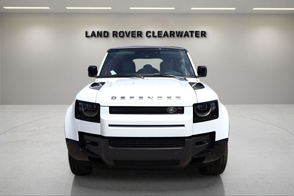 2026 Land Rover Defender 110 X-Dynamic SE