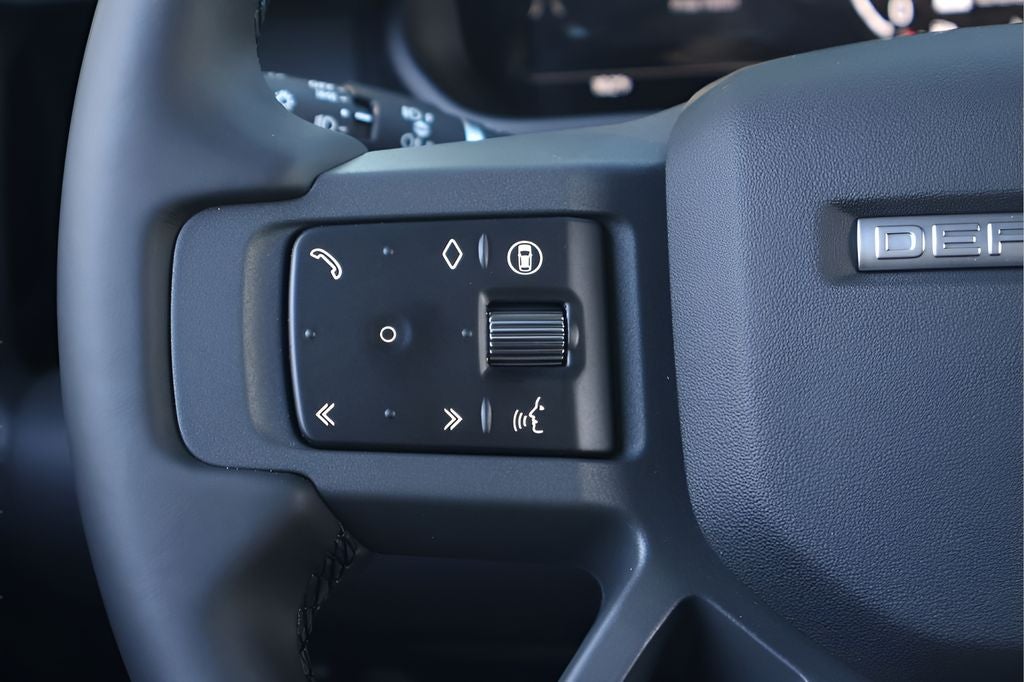 2026 Land Rover Defender 110 X-Dynamic SE