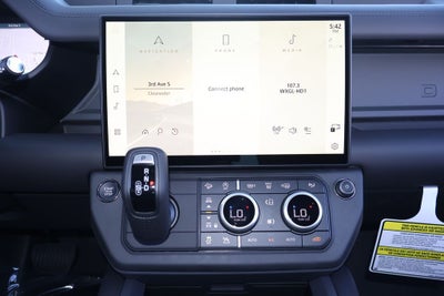 2026 Land Rover Defender 110 X-Dynamic SE