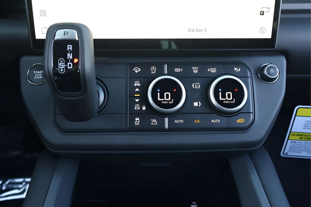 2026 Land Rover Defender 110 X-Dynamic SE