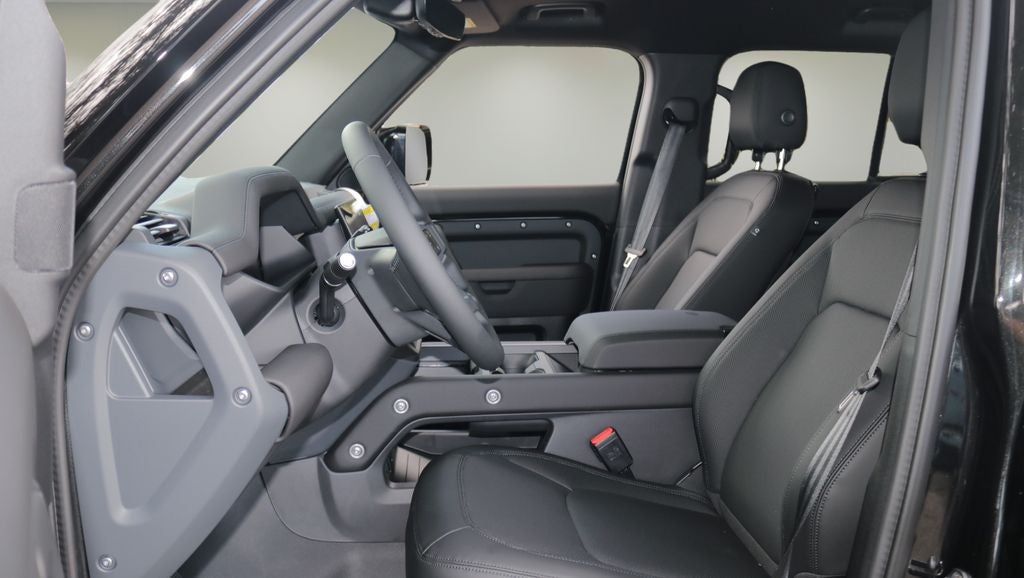 2026 Land Rover Defender 110 X-Dynamic SE