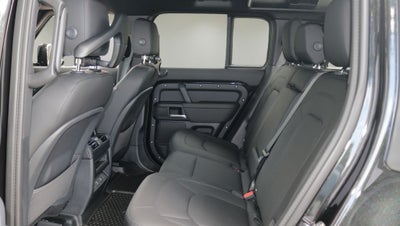2026 Land Rover Defender 110 X-Dynamic SE