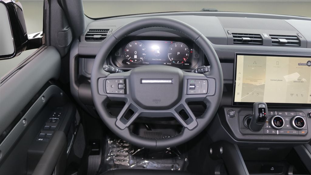 2026 Land Rover Defender 110 X-Dynamic SE