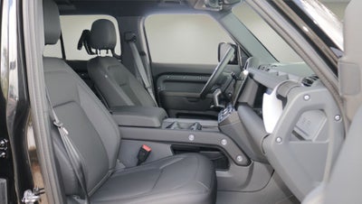 2026 Land Rover Defender 110 X-Dynamic SE