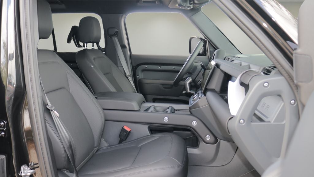 2026 Land Rover Defender 110 X-Dynamic SE