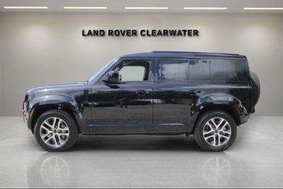 2026 Land Rover Defender 110 X-Dynamic SE