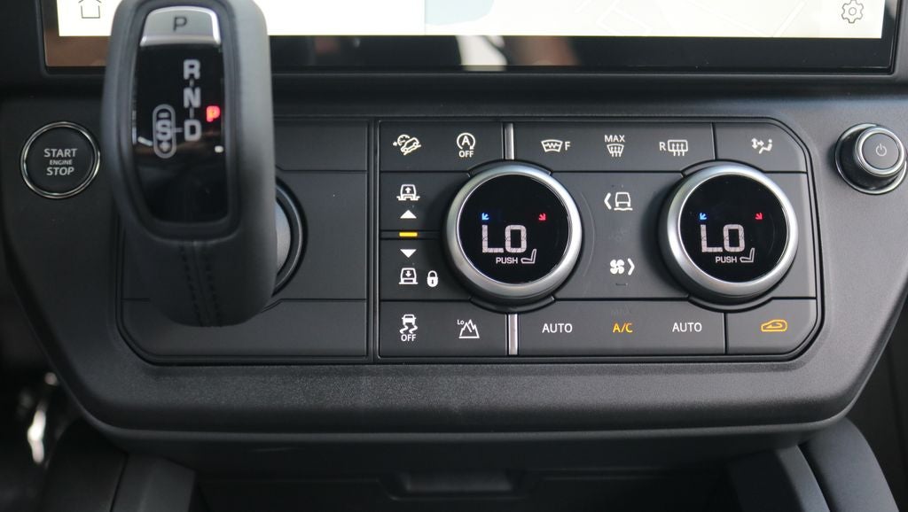 2026 Land Rover Defender 110 X-Dynamic SE
