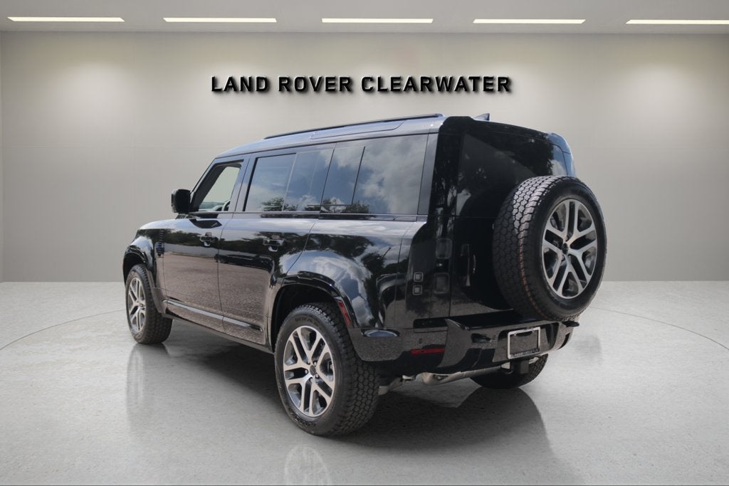 2026 Land Rover Defender 110 X-Dynamic SE