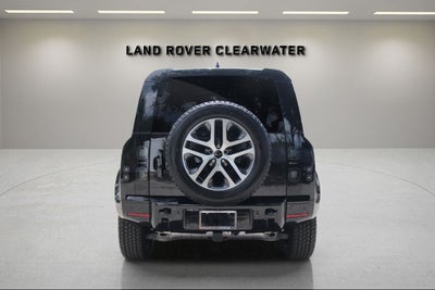 2026 Land Rover Defender 110 X-Dynamic SE