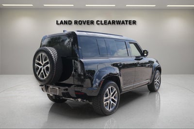 2026 Land Rover Defender 110 X-Dynamic SE