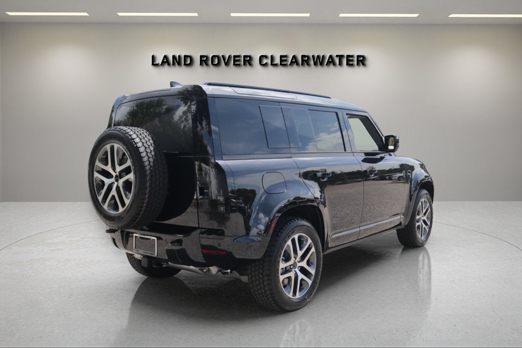 2026 Land Rover Defender 110 X-Dynamic SE