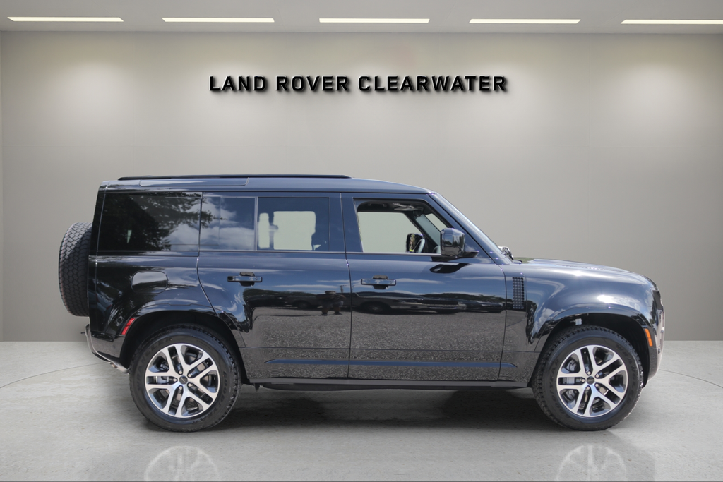 2026 Land Rover Defender 110 X-Dynamic SE