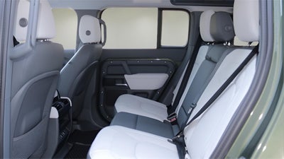 2026 Land Rover Defender 110 X-Dynamic SE