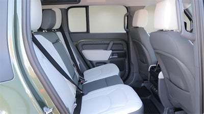 2026 Land Rover Defender 110 X-Dynamic SE