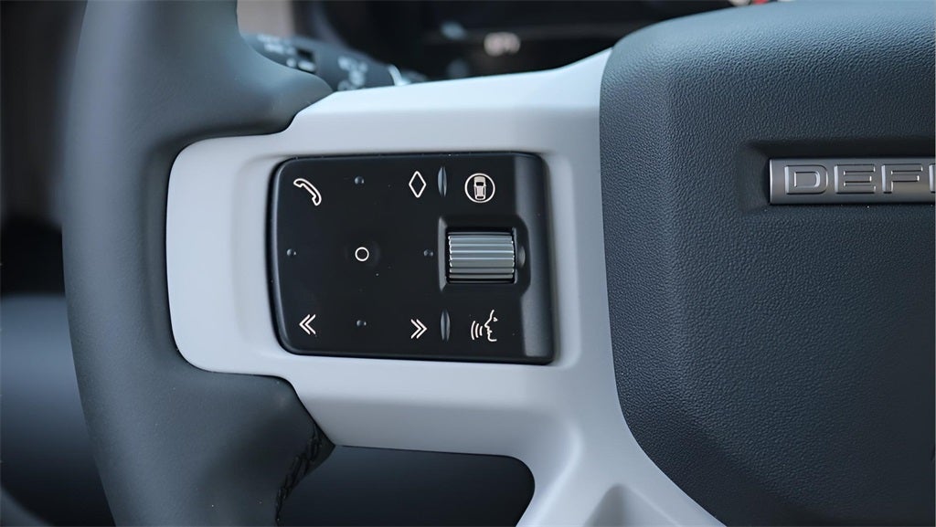 2026 Land Rover Defender 110 X-Dynamic SE