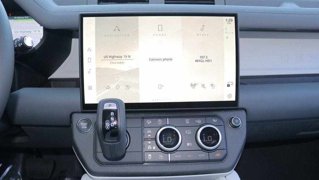 2026 Land Rover Defender 110 X-Dynamic SE