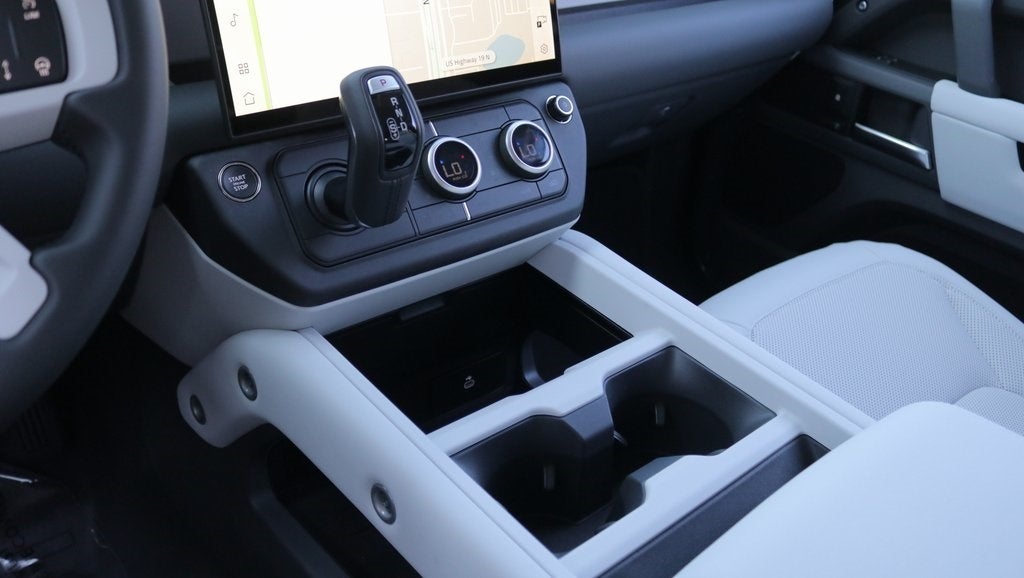 2026 Land Rover Defender 110 X-Dynamic SE