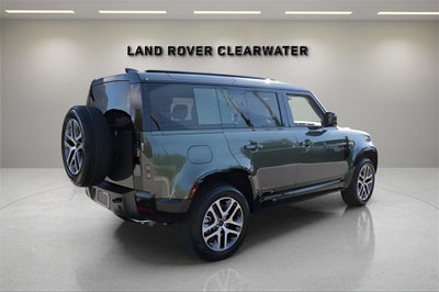 2026 Land Rover Defender 110 X-Dynamic SE