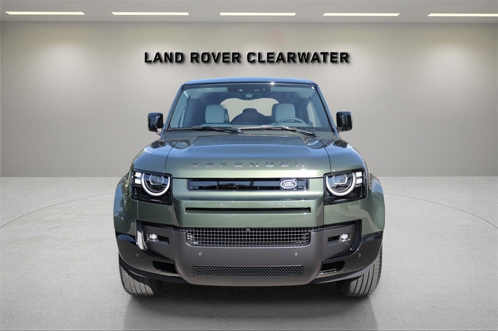 2026 Land Rover Defender 110 X-Dynamic SE