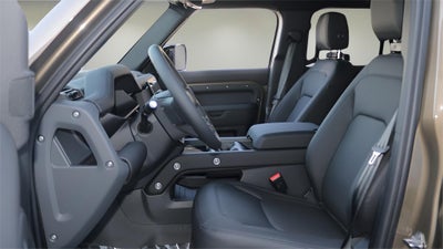 2026 Land Rover Defender 110 X-Dynamic SE