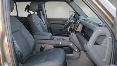 2026 Land Rover Defender 110 X-Dynamic SE