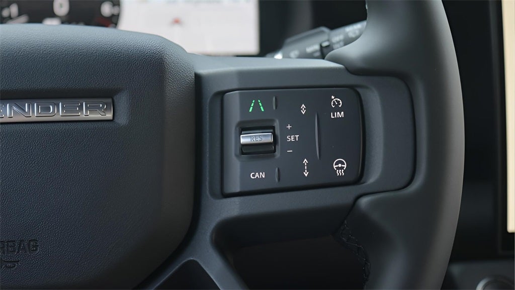 2026 Land Rover Defender 110 X-Dynamic SE