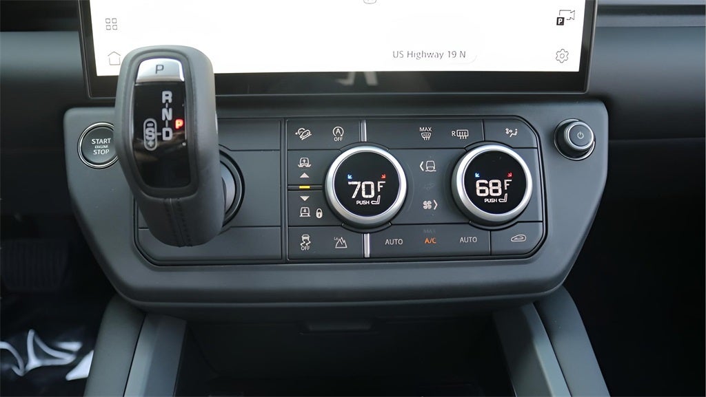 2026 Land Rover Defender 110 X-Dynamic SE