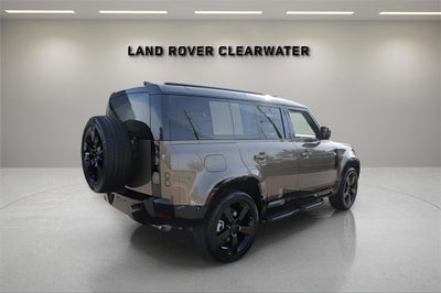 2026 Land Rover Defender 110 X-Dynamic SE
