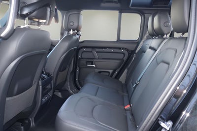 2026 Land Rover Defender 110 X-Dynamic SE