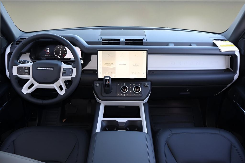 2026 Land Rover Defender 110 X-Dynamic SE